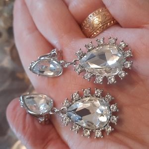 Clip on crystal earrings..V collection.